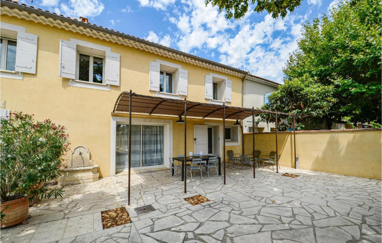 3 Bedroom Awesome Home In Chateuneuf De Gadagne Chateauneuf-de-Gadagne ภายนอก รูปภาพ