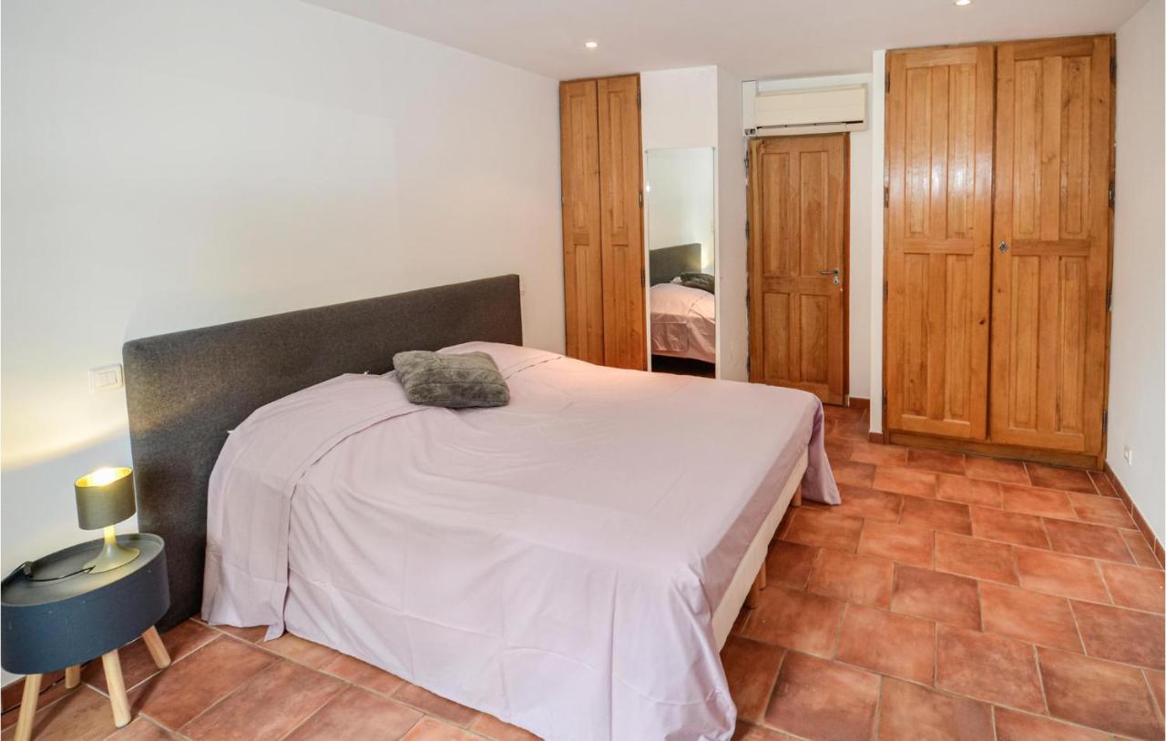 3 Bedroom Awesome Home In Chateuneuf De Gadagne Chateauneuf-de-Gadagne ภายนอก รูปภาพ