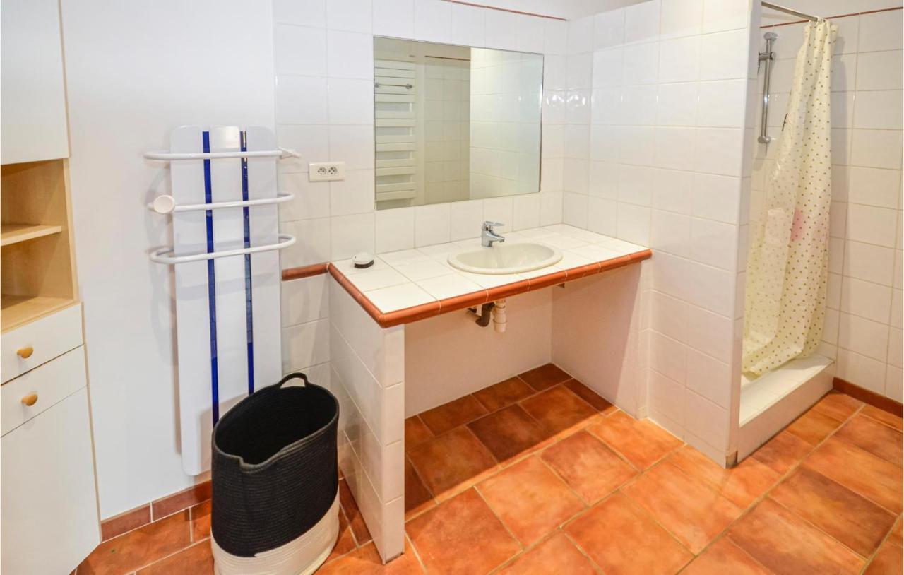 3 Bedroom Awesome Home In Chateuneuf De Gadagne Chateauneuf-de-Gadagne ภายนอก รูปภาพ