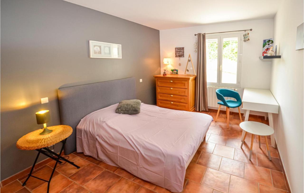 3 Bedroom Awesome Home In Chateuneuf De Gadagne Chateauneuf-de-Gadagne ภายนอก รูปภาพ