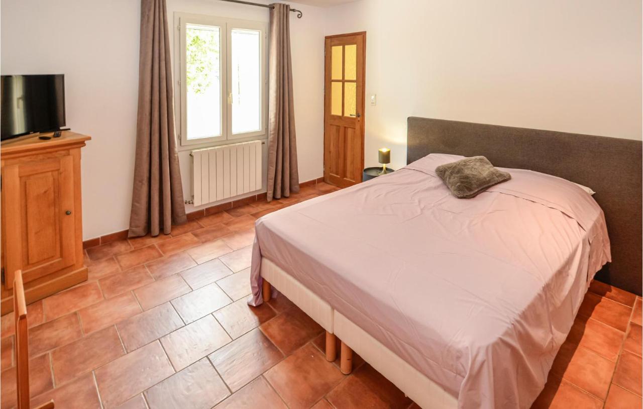 3 Bedroom Awesome Home In Chateuneuf De Gadagne Chateauneuf-de-Gadagne ภายนอก รูปภาพ