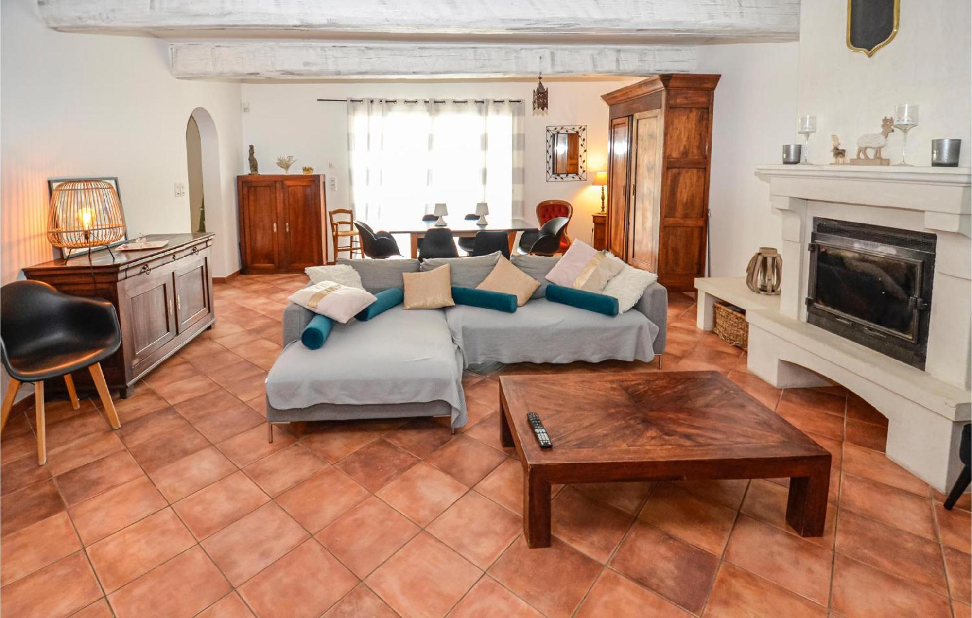 3 Bedroom Awesome Home In Chateuneuf De Gadagne Chateauneuf-de-Gadagne ภายนอก รูปภาพ