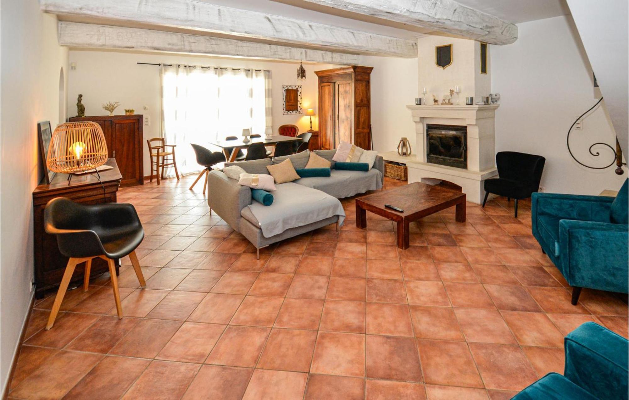 3 Bedroom Awesome Home In Chateuneuf De Gadagne Chateauneuf-de-Gadagne ภายนอก รูปภาพ