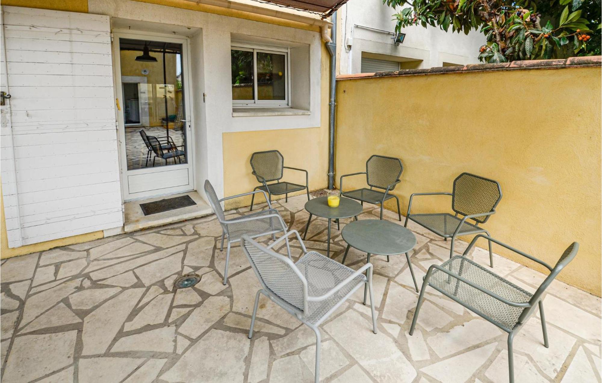3 Bedroom Awesome Home In Chateuneuf De Gadagne Chateauneuf-de-Gadagne ภายนอก รูปภาพ